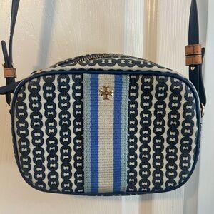 Tory Burch Gemini Link Crossbody Bag